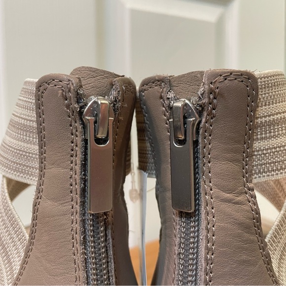 SOREL NWT Women's Platform Sandals in Taupe and White Size 7 - Picture 8 of 15